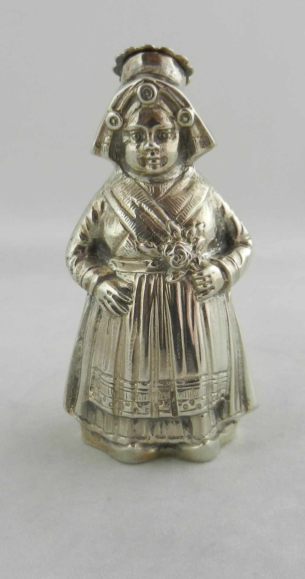 large silver pepper pot